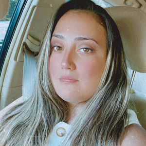 Meet your Posher, Daniela